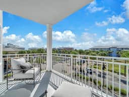 Walk to Deeded Beach! Beach Gear! Hot Tub! Pools!