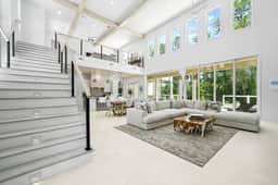 Pets! Private Pool! Walk to Beach! Bikes and LSV