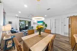 30A Sleeps 7, Pools, Tennis, Walk to Beach