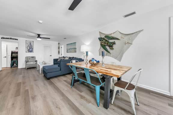 Surf Shack, Pool, Hot Tub, Golf Cart, Beach, Bikes
