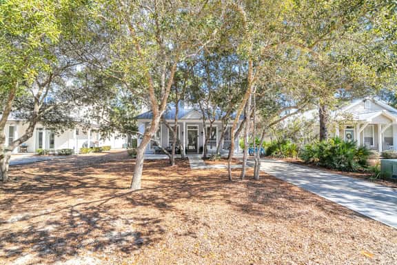 Private Deeded Beach, Golf Cart, Dogs, Bikes