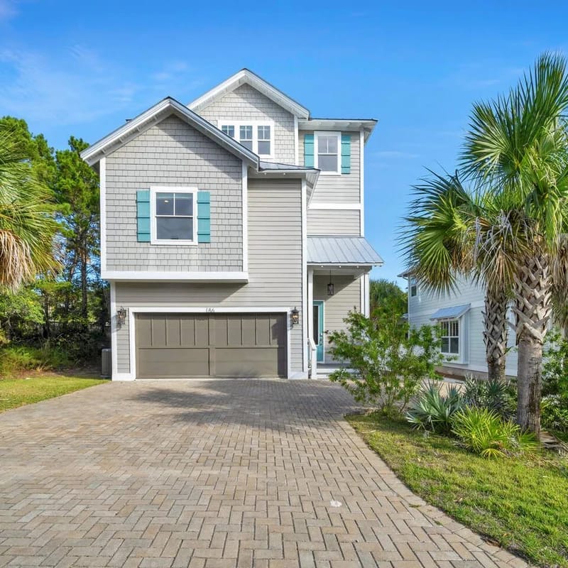 Walk to Beach in 15! Pet Friendly, Pool, Dock